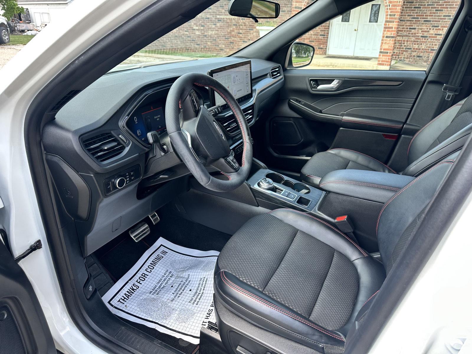 2023 Ford Escape ST-Line photo 8