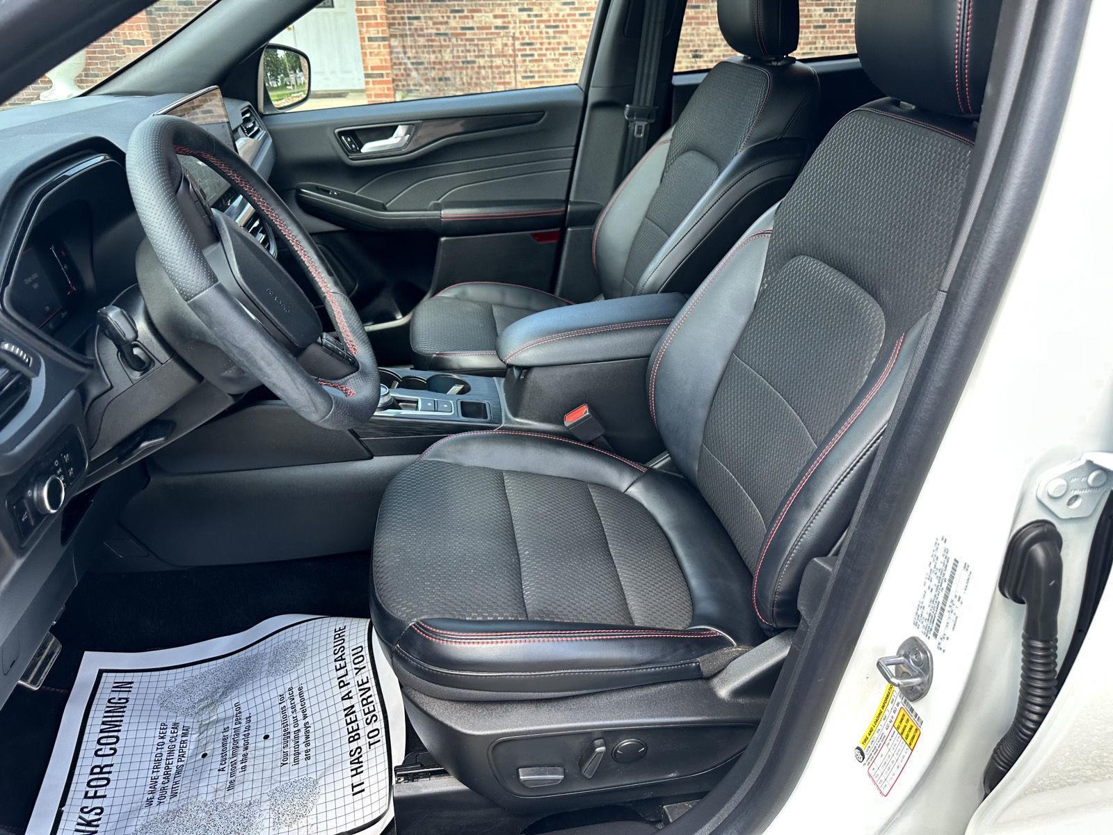 2023 Ford Escape ST-Line photo 9