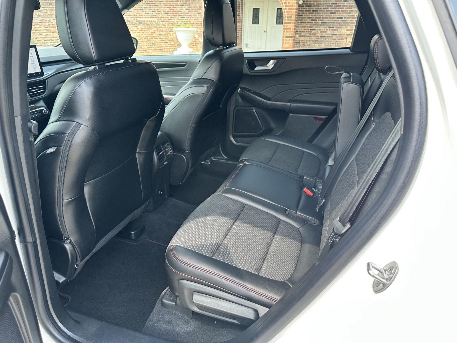 2023 Ford Escape ST-Line photo 11