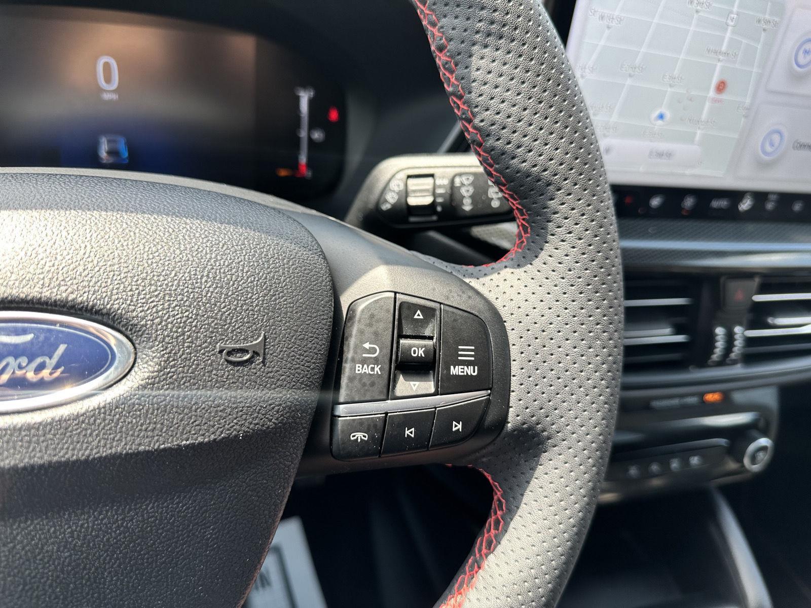 2023 Ford Escape ST-Line photo 23