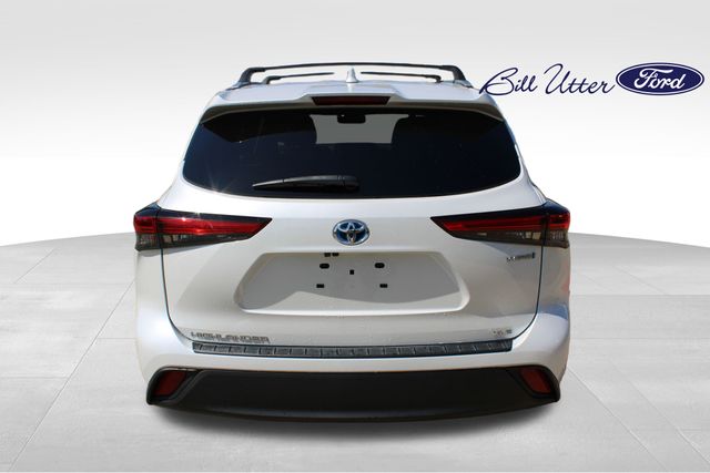 2023 Toyota Highlander Hybrid Bronze Edition photo 6