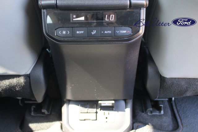 2023 Toyota Highlander Hybrid Bronze Edition photo 15