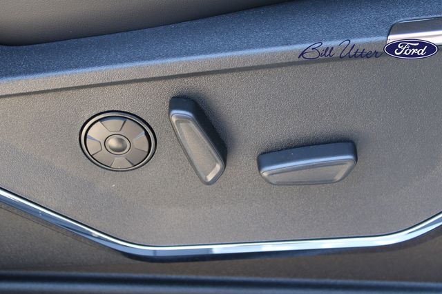 2025 Ford F-250 photo 8