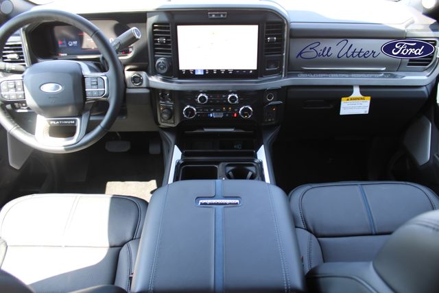 2025 Ford F-250 photo 12