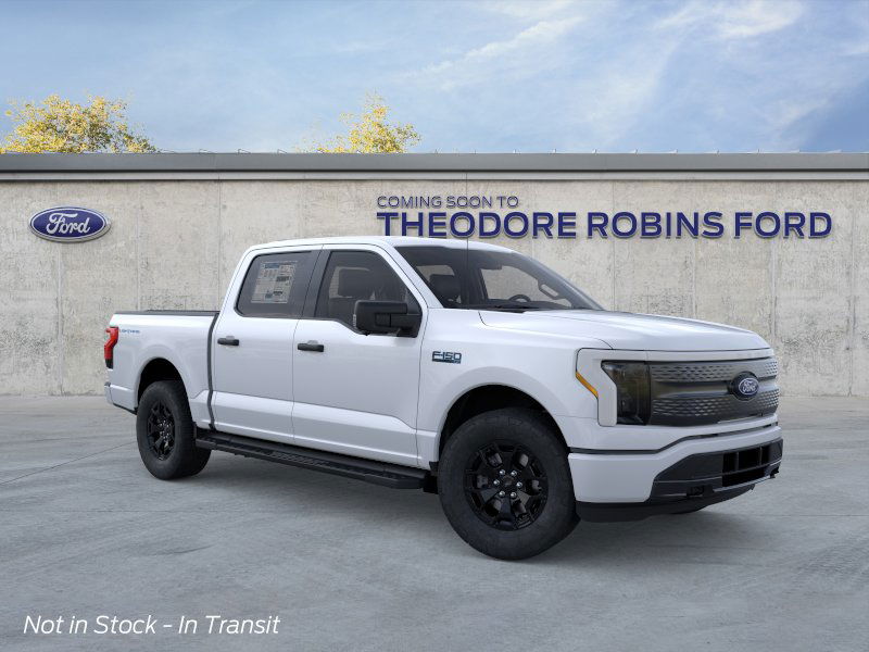 2025 Ford F-150 Lightning XLT photo 7