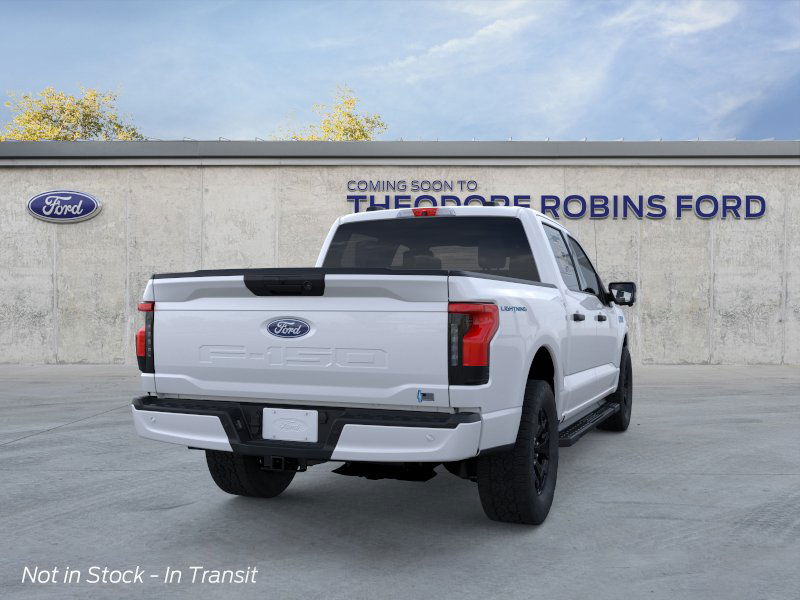 2025 Ford F-150 Lightning XLT photo 8