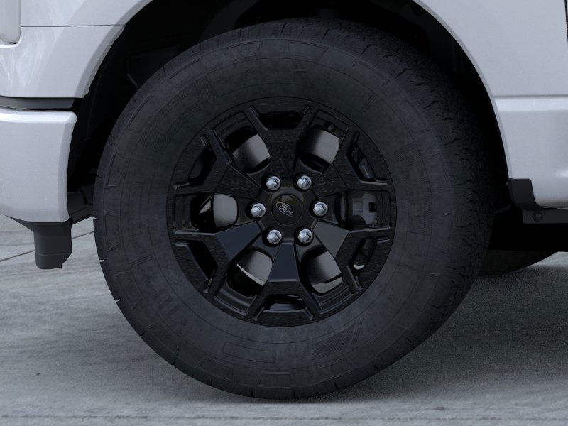 2025 Ford F-150 Lightning XLT photo 18