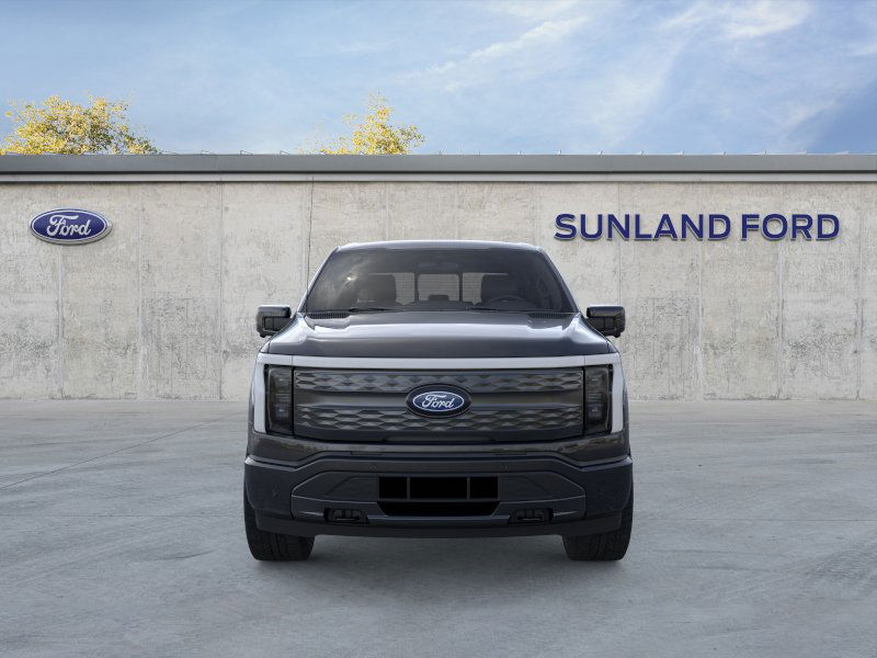 2025 Ford F-150 Lightning Lariat photo 4