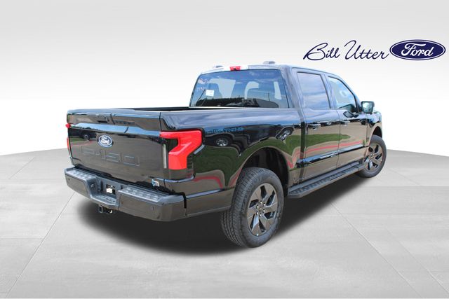 2025 Ford F-150 Lightning photo 3