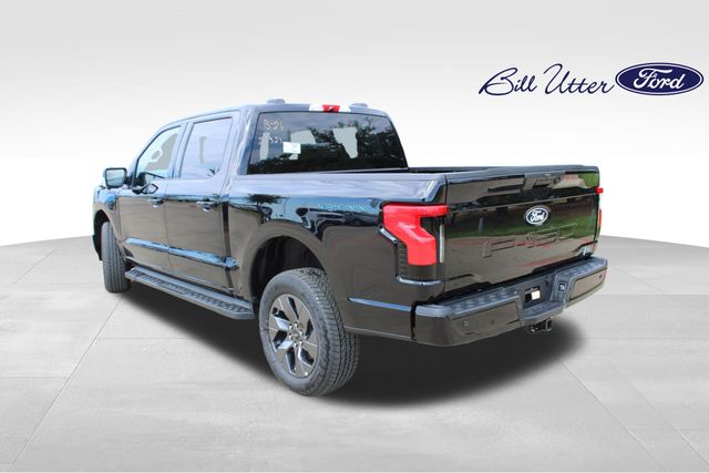 2025 Ford F-150 Lightning photo 4