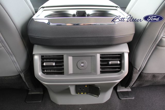 2025 Ford F-150 Lightning photo 11