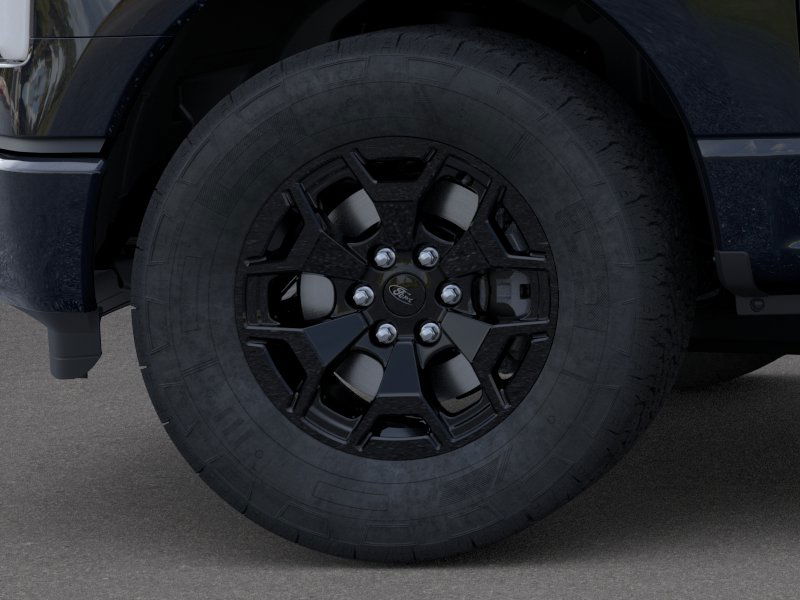 2025 Ford F-150 Lightning XLT photo 18