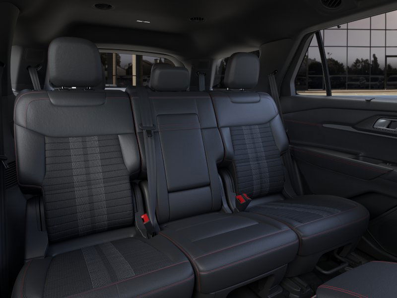 2025 Ford Explorer ST-Line photo 8