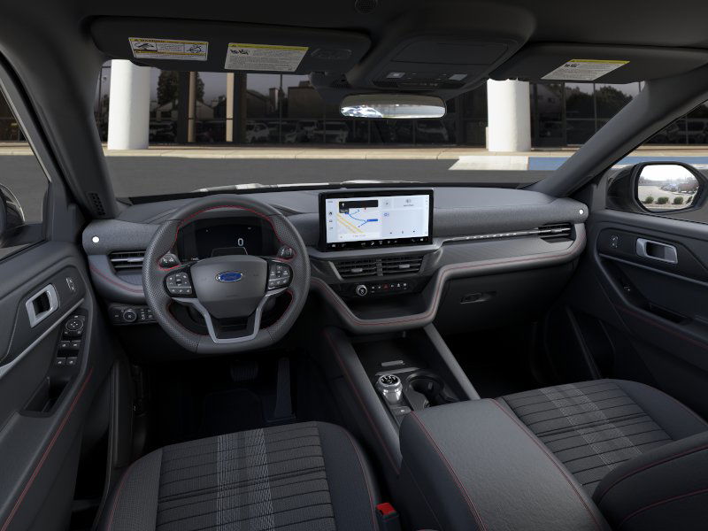 2025 Ford Explorer ST-Line photo 2