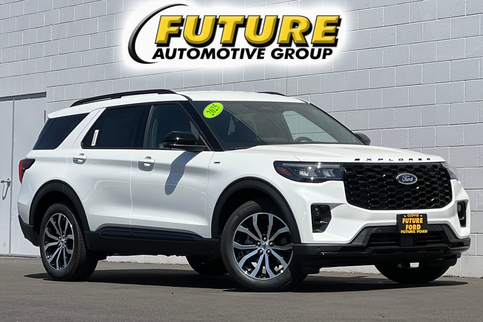 New 2025 Ford Explorer ST-Line