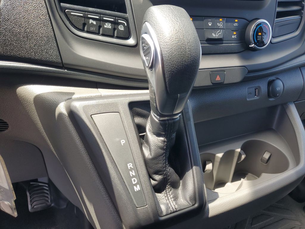 2025 Ford Transit photo 31
