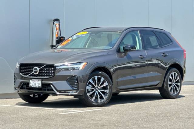 2025 Volvo XC60 B5 Core