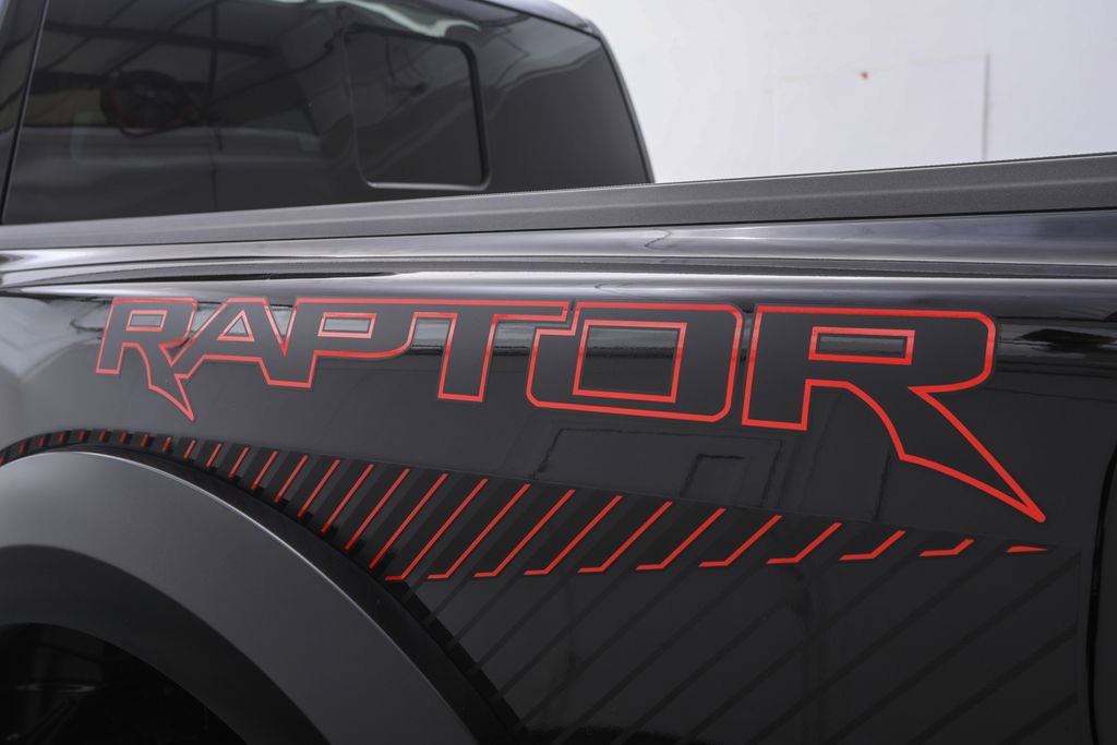 2025 Ford F-150 Raptor photo 8