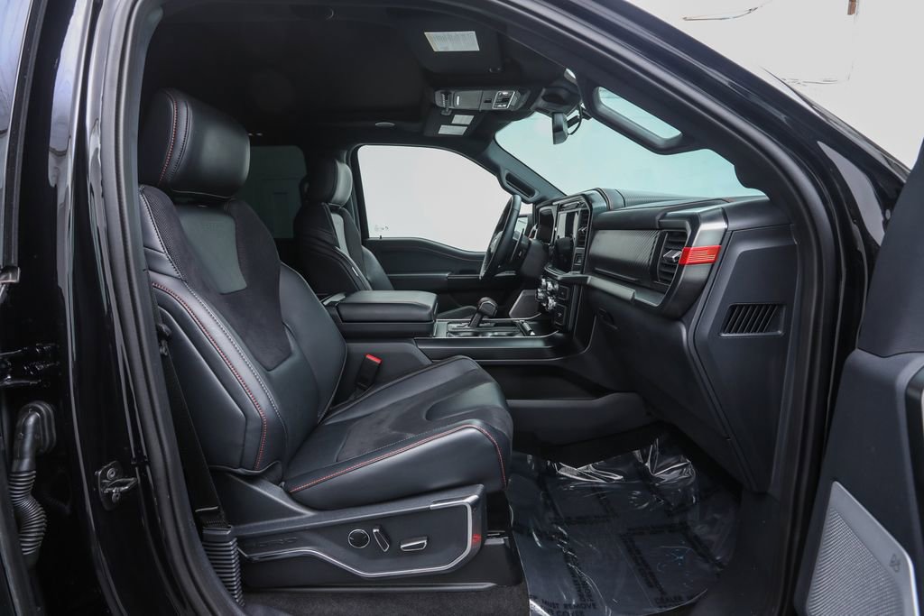 2025 Ford F-150 Raptor photo 23