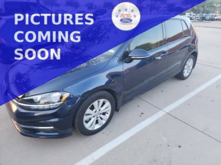 2018 Volkswagen Golf SE