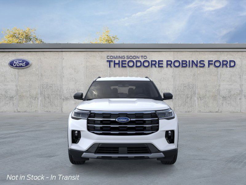 2025 Ford Explorer photo 4