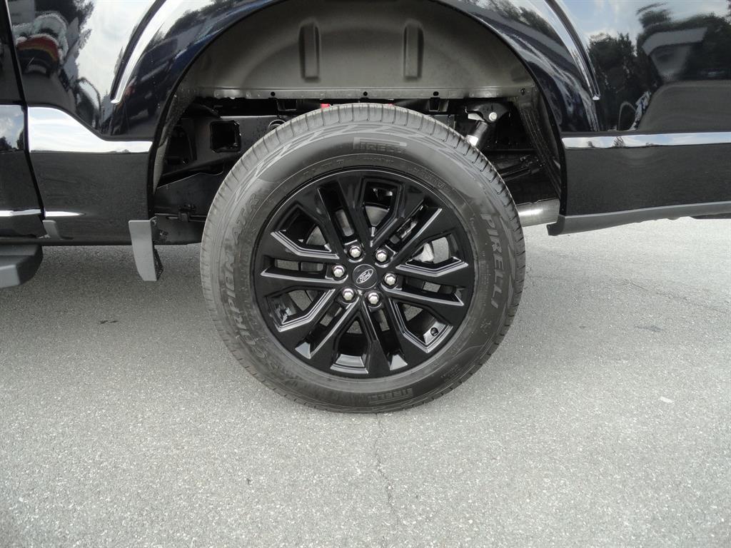 2025 Ford F-150 XLT photo 8