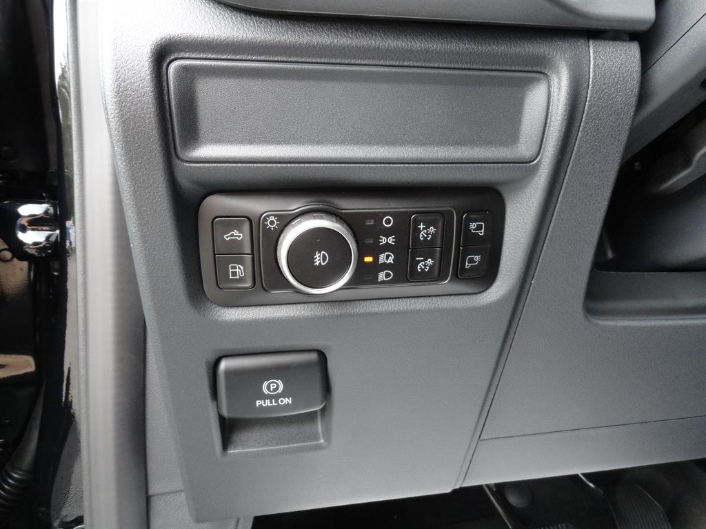 2025 Ford F-150 XLT photo 10