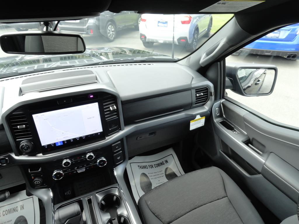 2025 Ford F-150 XLT photo 18
