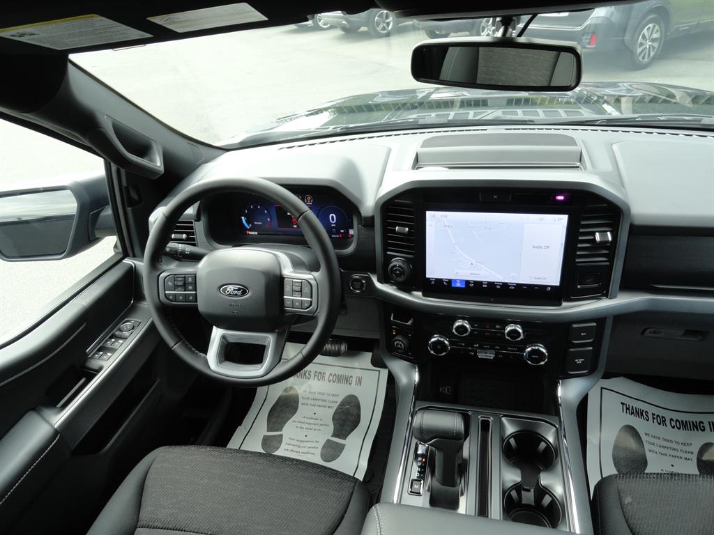 2025 Ford F-150 XLT photo 19