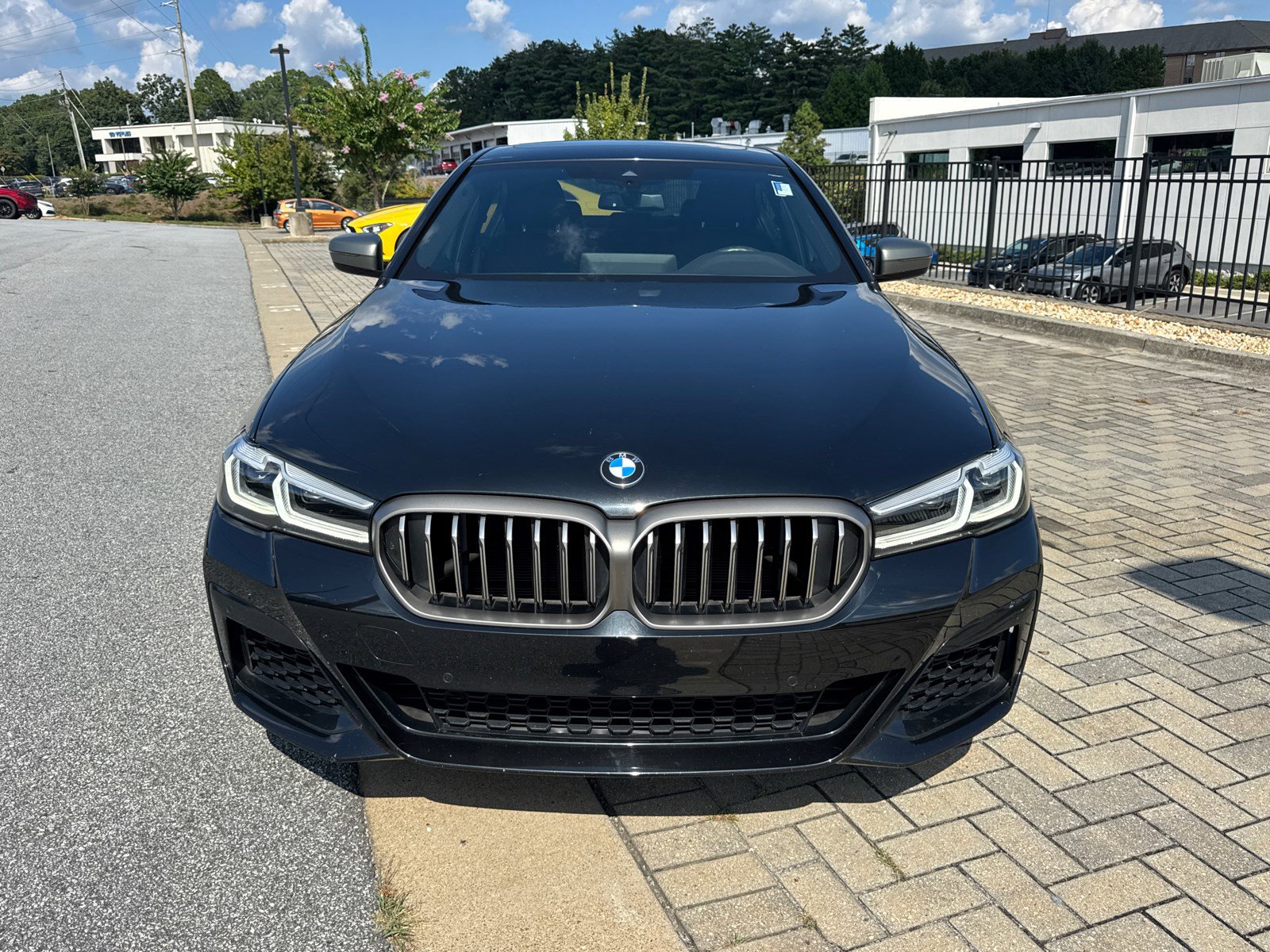 2021 Bmw M550i xDrive photo 2