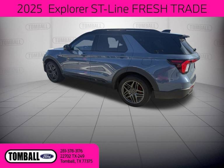 2025 Ford Explorer ST-Line