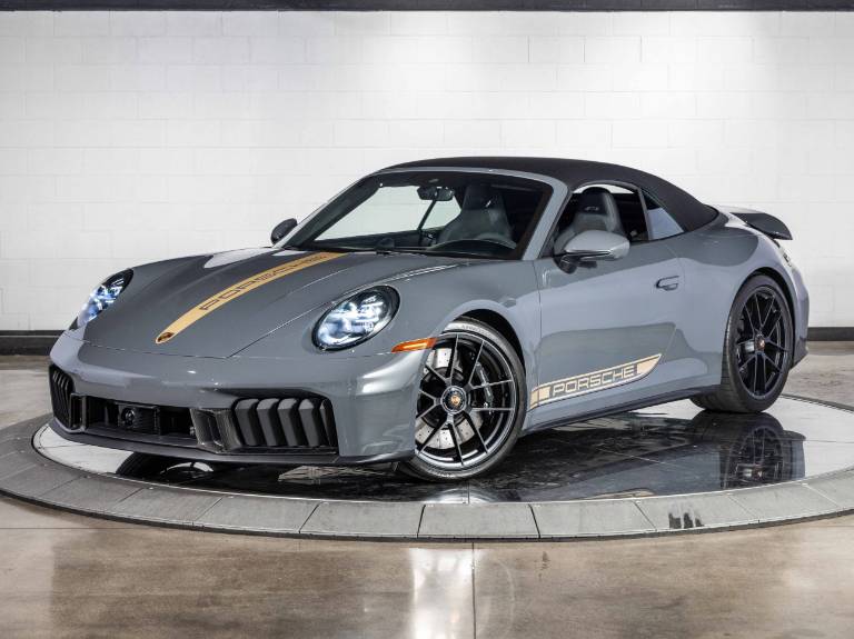 2025 Porsche 911 Carrera 4 GTS Cabriolet