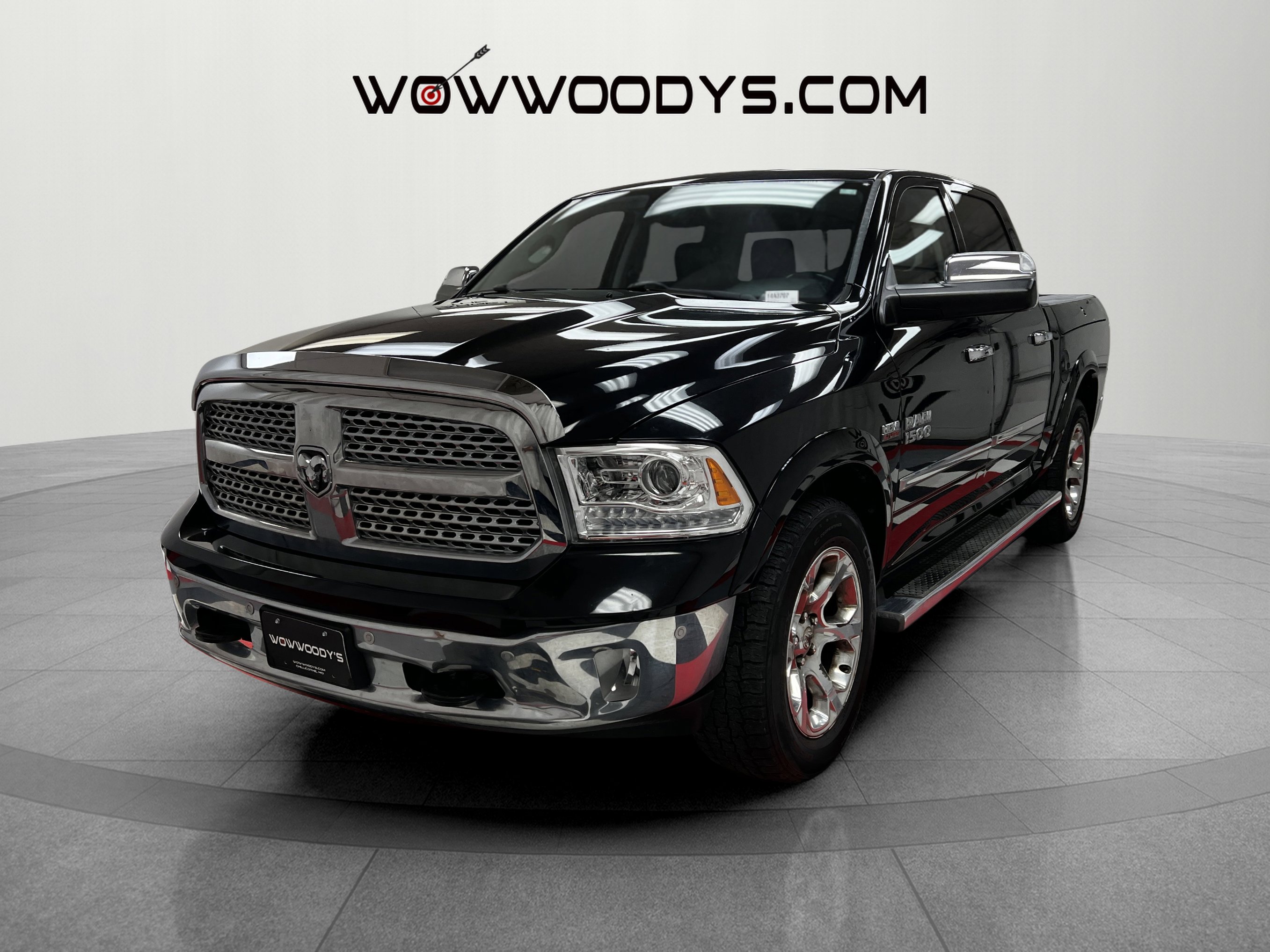 Used 2014 RAM 1500 Laramie Crew Cab 4X4 5.7L V8 HEMI 4 Corner AIR Suspension Rambox Cargo System Sunroof Bed Liner