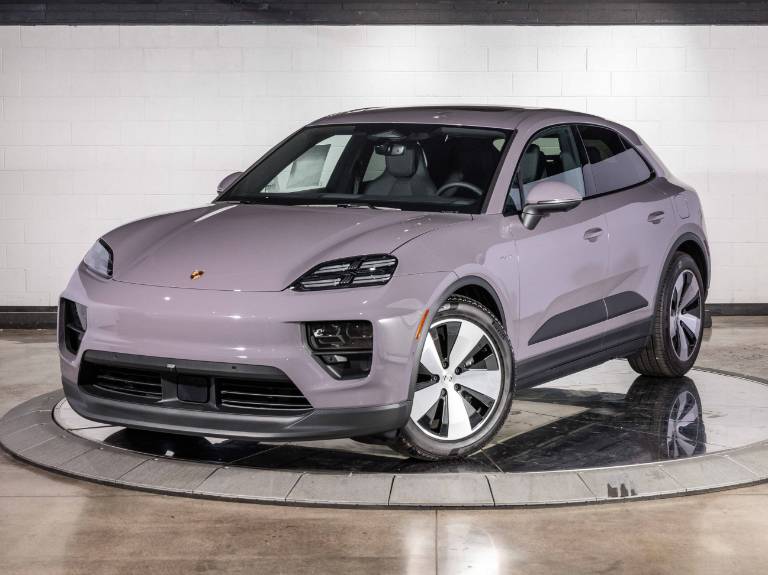 2025 Porsche Macan EV 4
