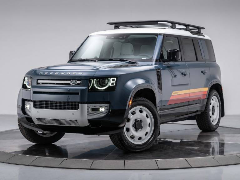 2025 Land Rover Defender 110 P300