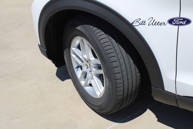 2025 Ford Explorer photo 3
