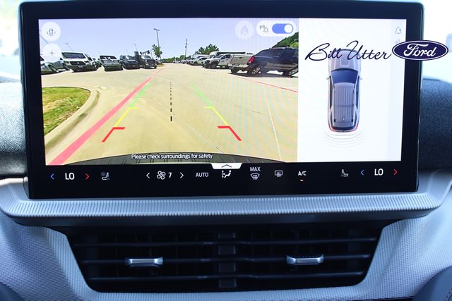 2025 Ford Explorer photo 13