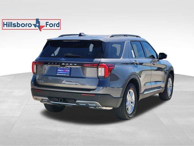 2025 Ford Explorer photo 3