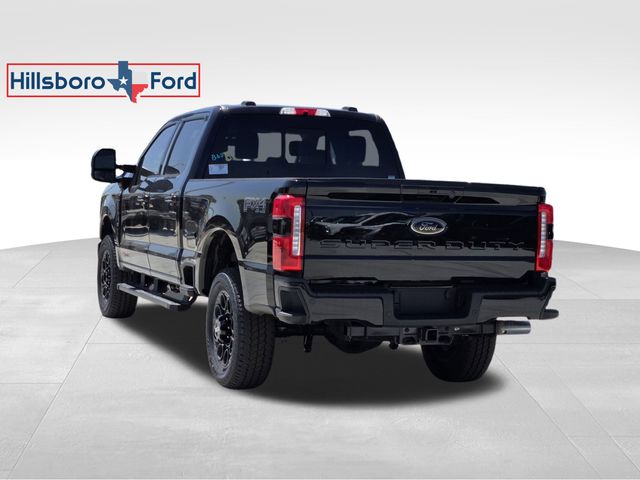 2025 Ford F-250 Lariat photo 3