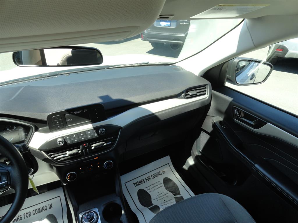 2022 Ford Escape S photo 18
