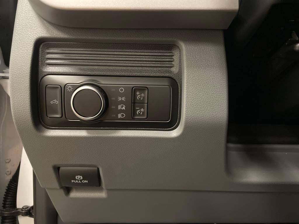 2025 Ford F-250 photo 13