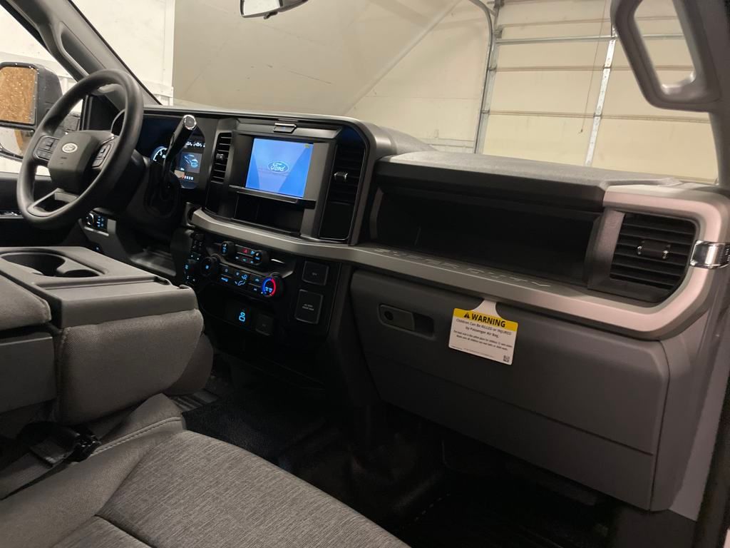 2025 Ford F-250 photo 23
