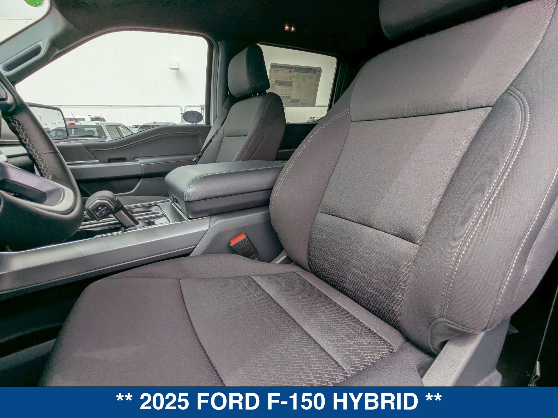 2025 Ford F-150 XLT photo 15