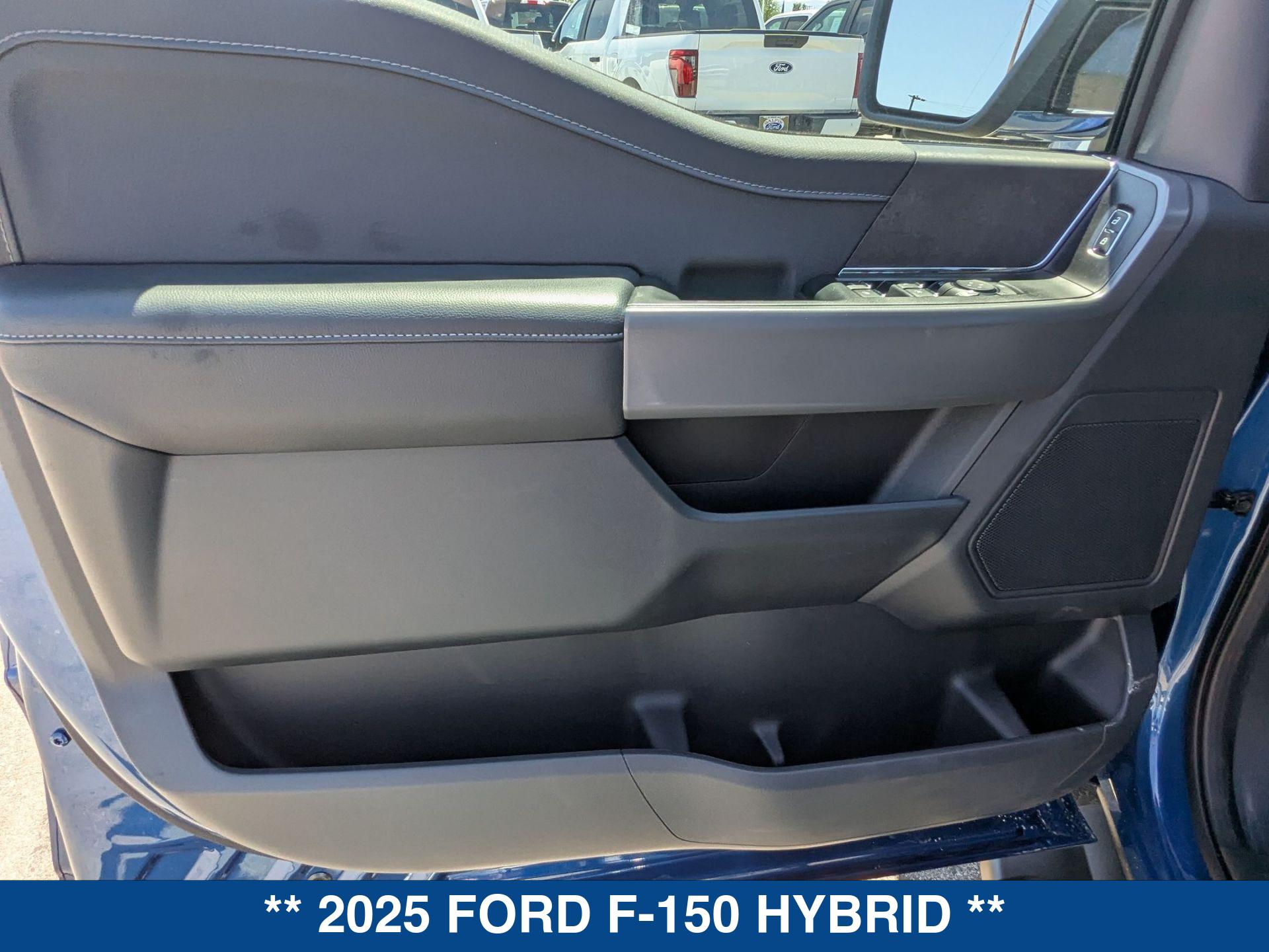 2025 Ford F-150 XLT photo 13