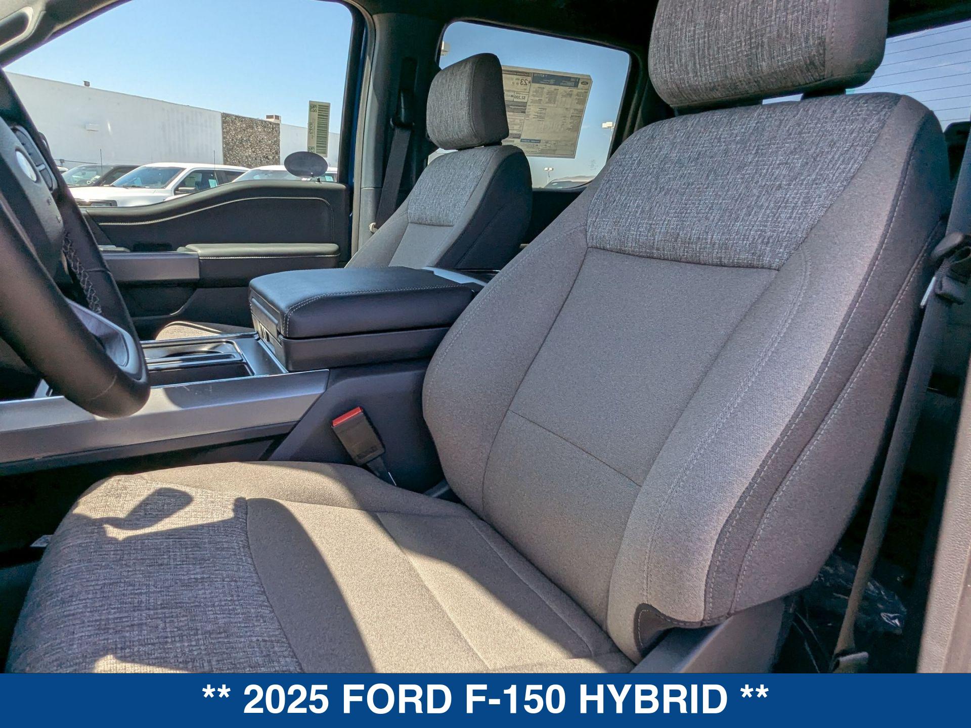 2025 Ford F-150 XLT photo 16