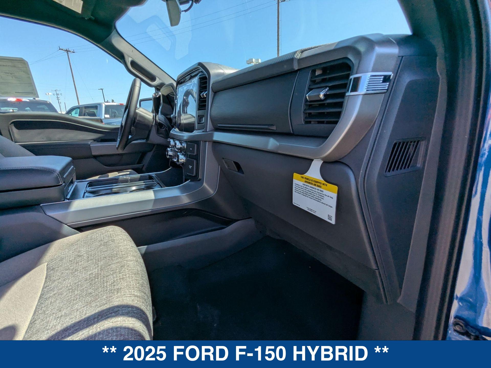 2025 Ford F-150 XLT photo 24