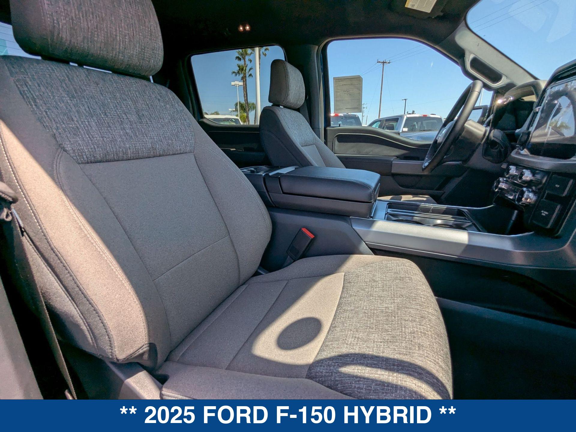 2025 Ford F-150 XLT photo 25