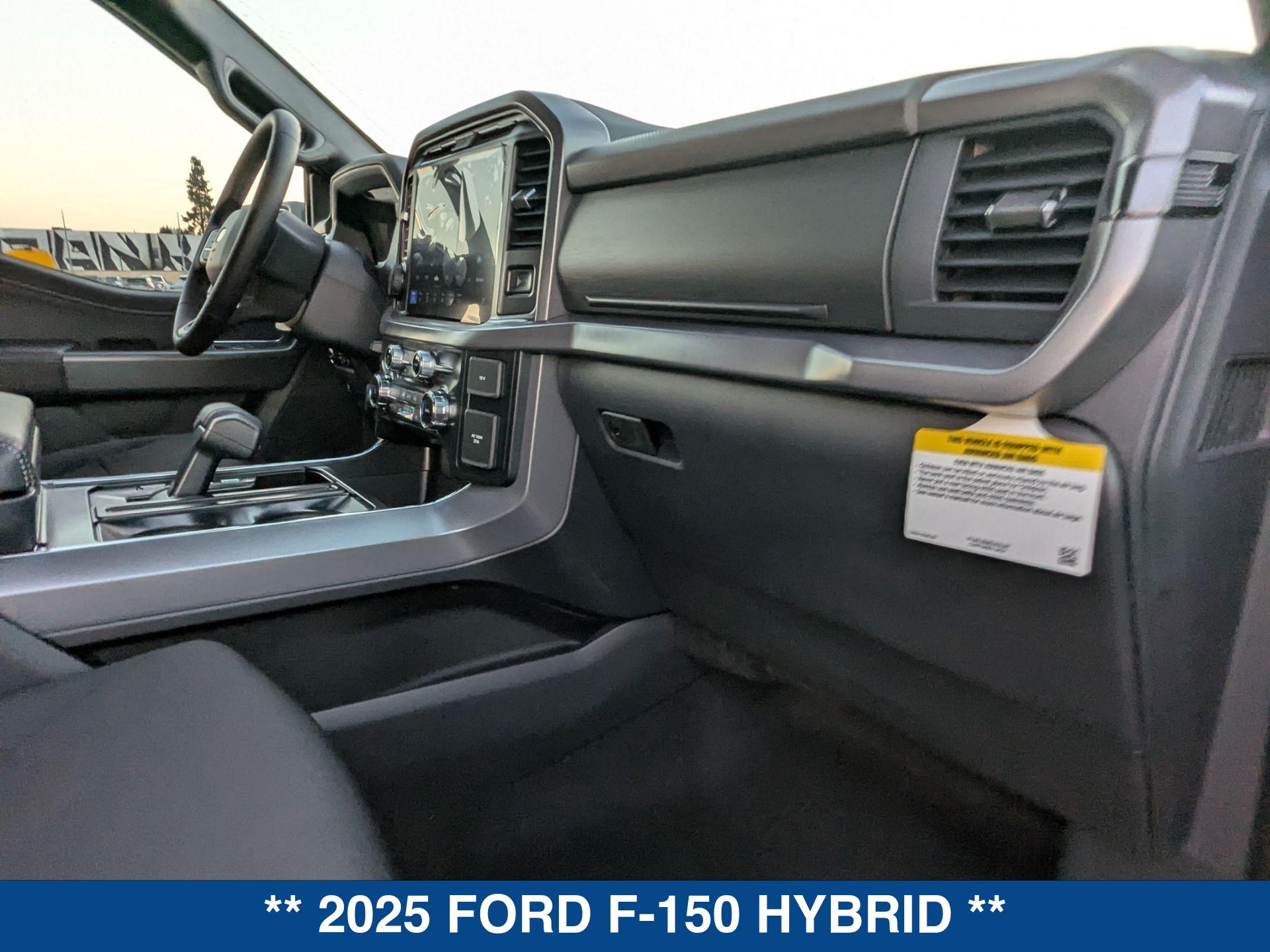 2025 Ford F-150 XLT photo 22