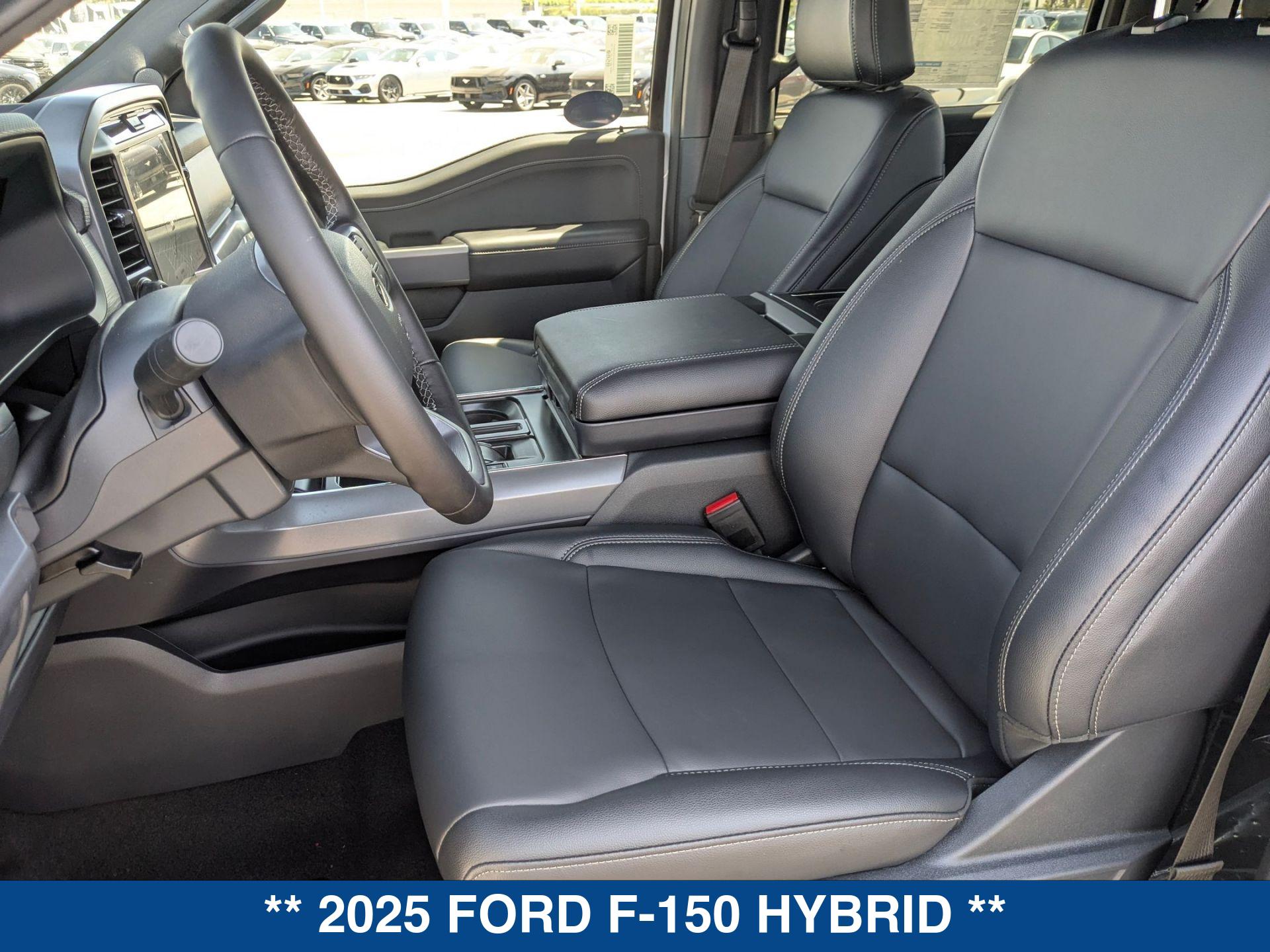 2025 Ford F-150 XLT photo 13