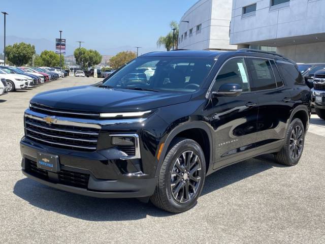 2026 Chevrolet Traverse FWD LT